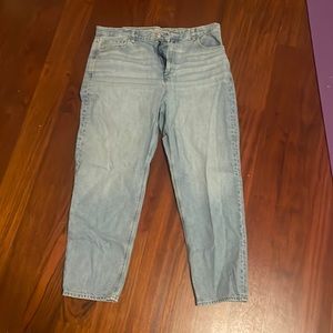 NWOT American eagle mom jeans.